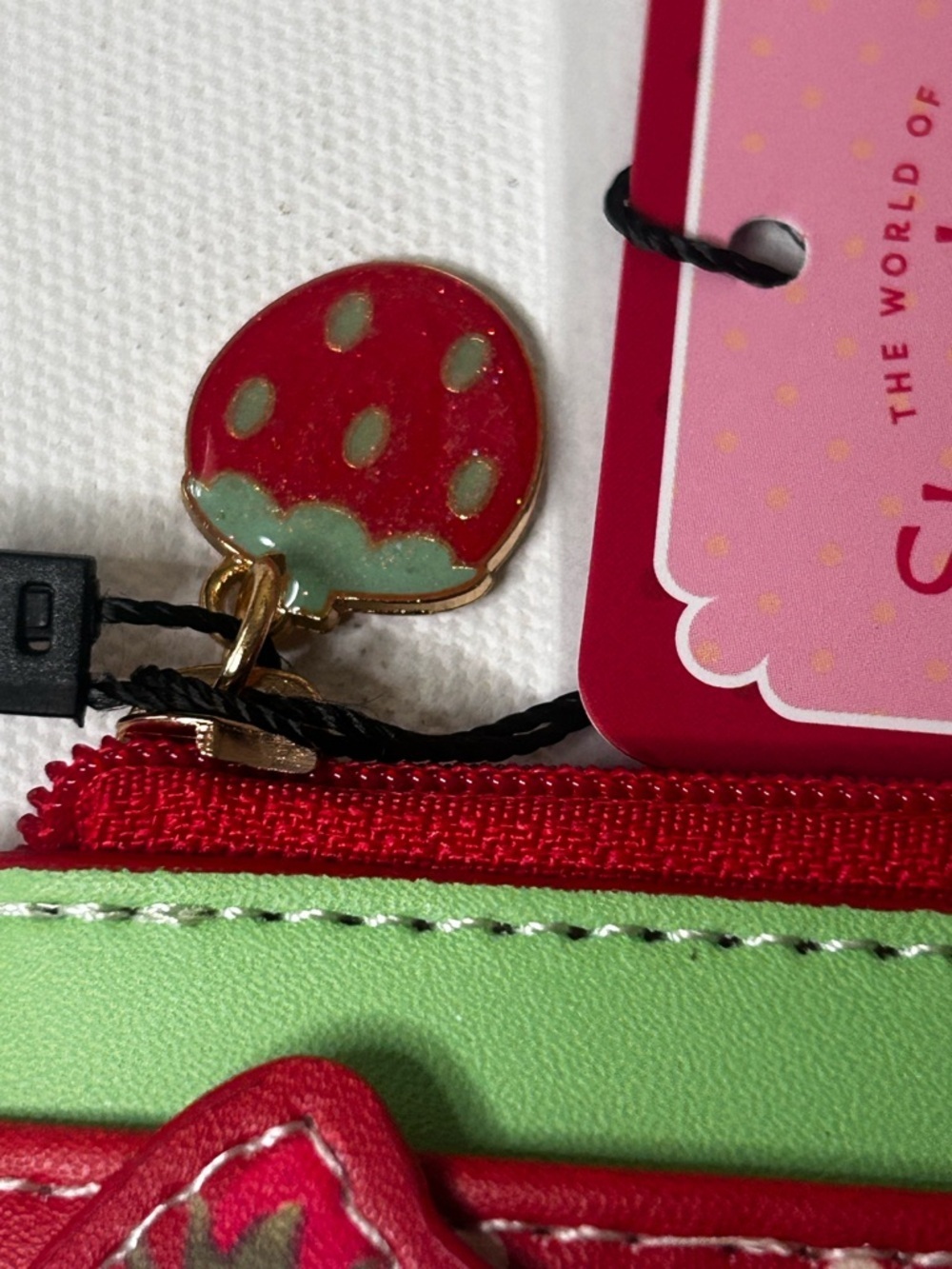 NWT Pink Strawberry Shortcake Wallet, Socks, Pin Bundle Set Collectible - Picture 6 of 11